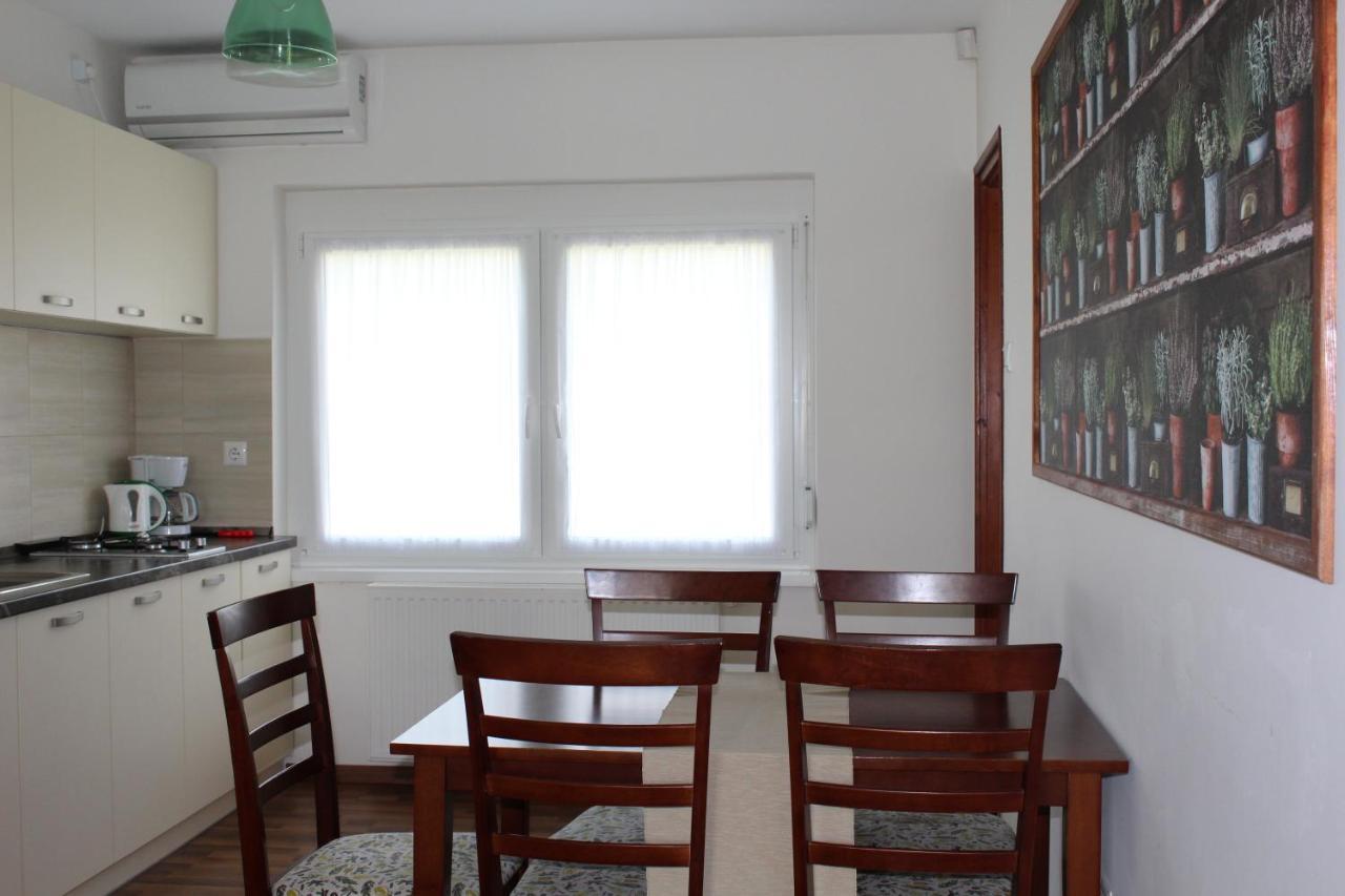 Petita Garden Apartman ชิโอฟก ภายนอก รูปภาพ