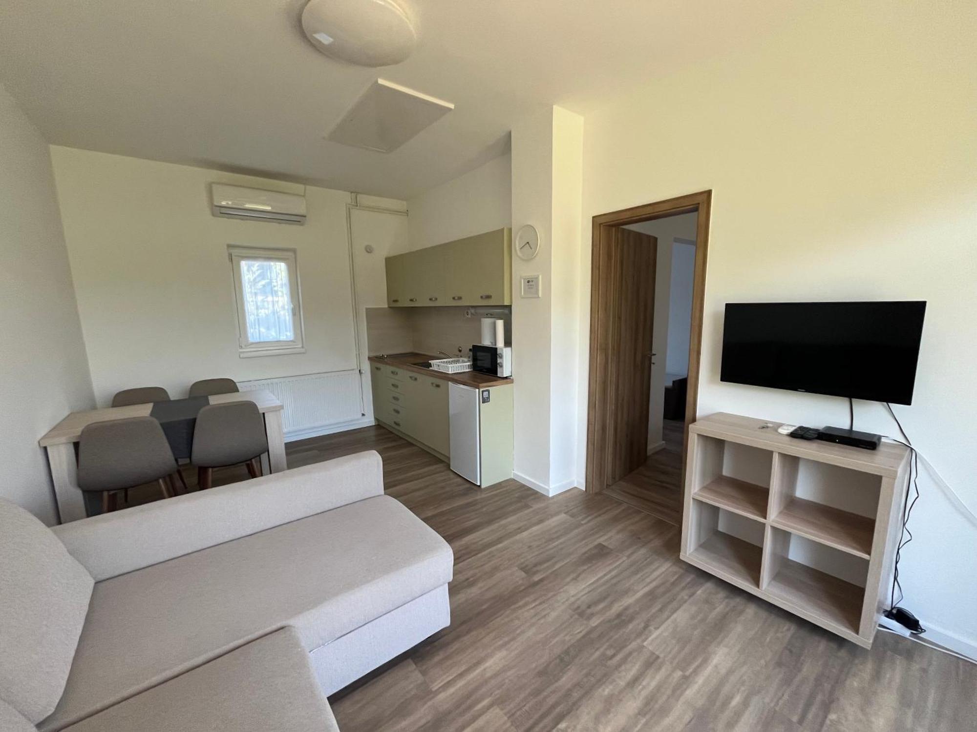 Petita Garden Apartman ชิโอฟก ภายนอก รูปภาพ