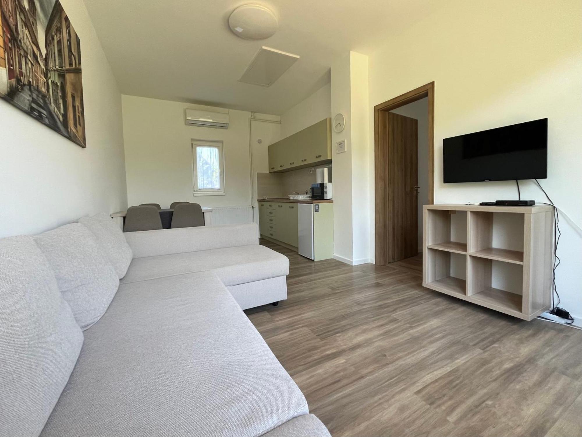 Petita Garden Apartman ชิโอฟก ภายนอก รูปภาพ